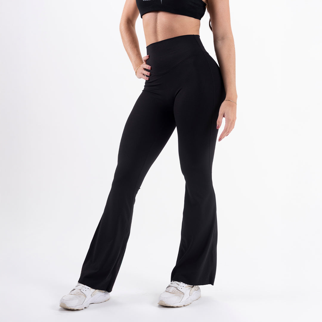 Black Essential Flair Leggings