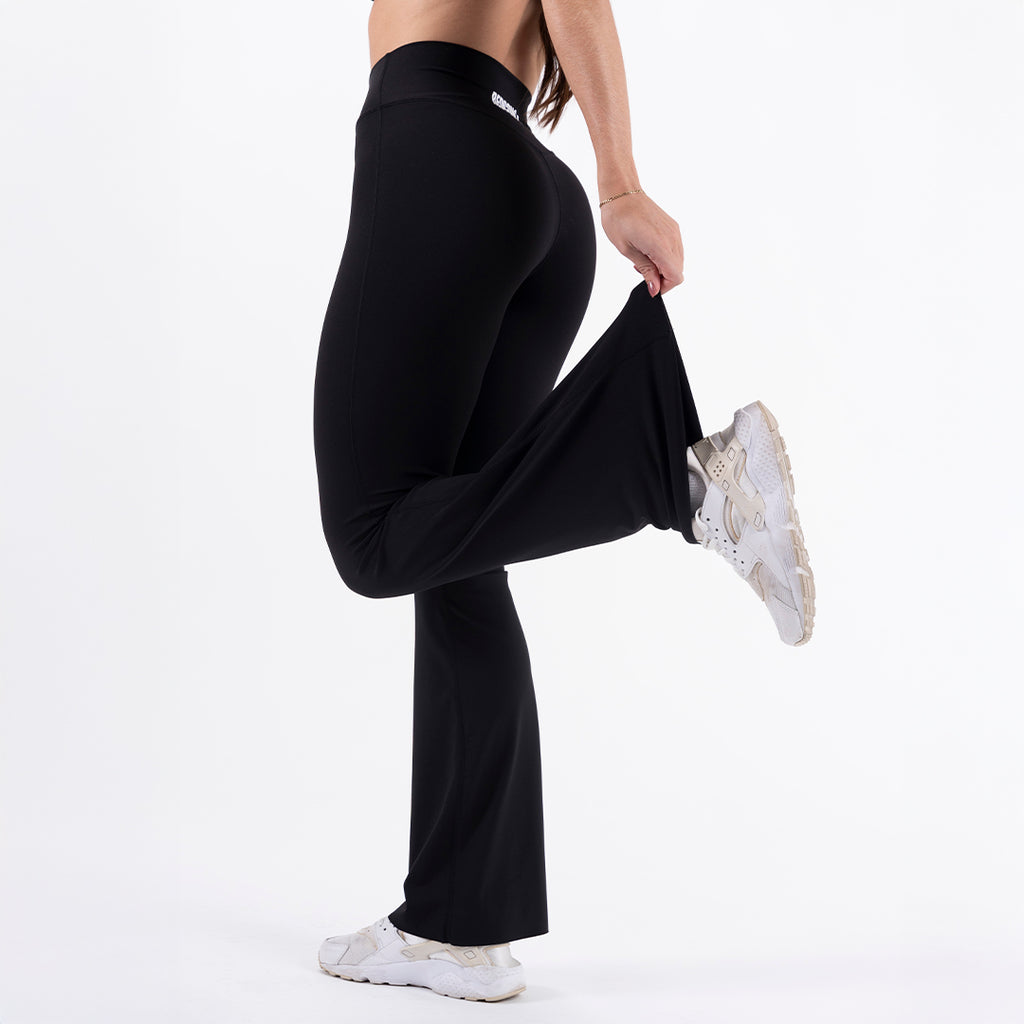 Black Essential Flair Leggings